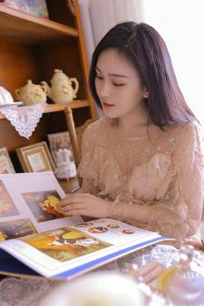 强行撕开美女裙子